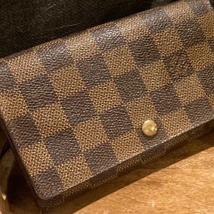 Louis Vuitton LV Wallet Portefeiulle Tresor Browns Damier